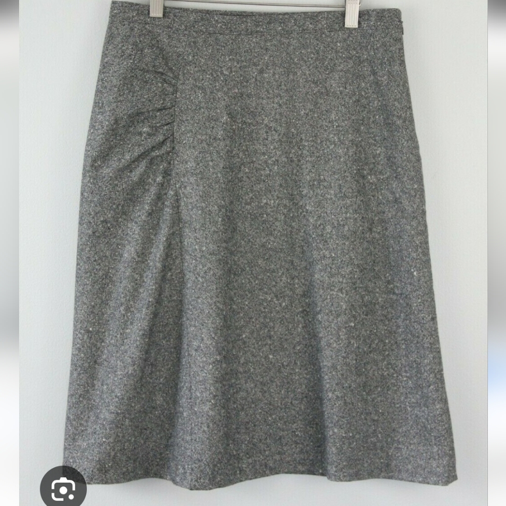 Banana Republic Wool Silk Blend Ruched  Asymmetrical Pepper Skirt Size 10
